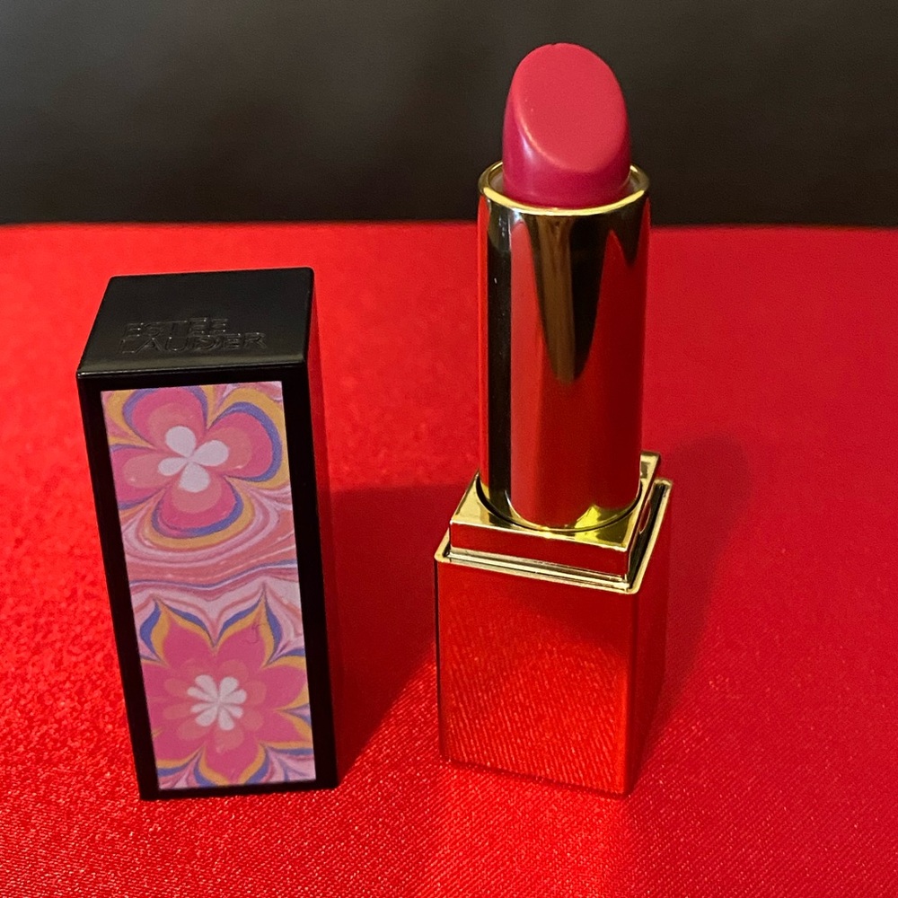 New Estee Lauder Pure Color long lasting lipstick in Aloof.